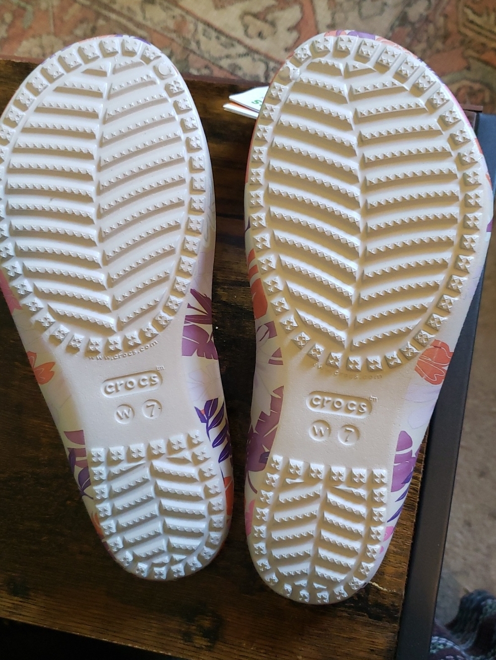 Crocs Kadee II Tropical Sandals Tropical Floral Colorway Size W7 - Picture 10 of 10